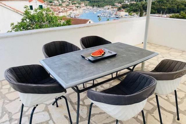 מילנה Sea-Views Brazza Apartments With Private Pool מראה חיצוני תמונה