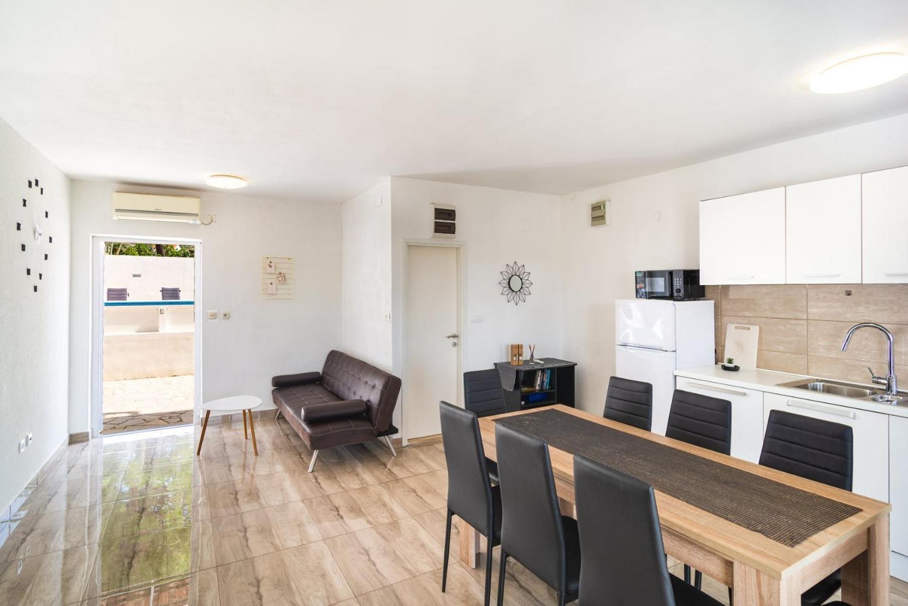מילנה Sea-Views Brazza Apartments With Private Pool מראה חיצוני תמונה
