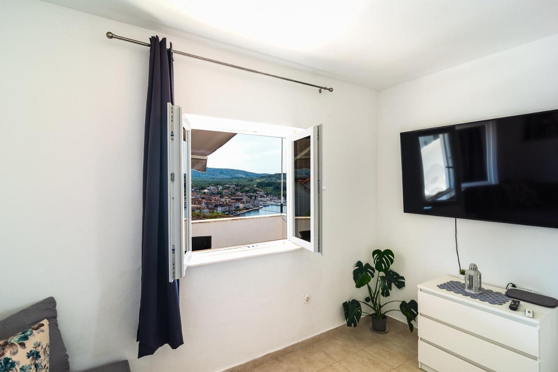 מילנה Sea-Views Brazza Apartments With Private Pool מראה חיצוני תמונה