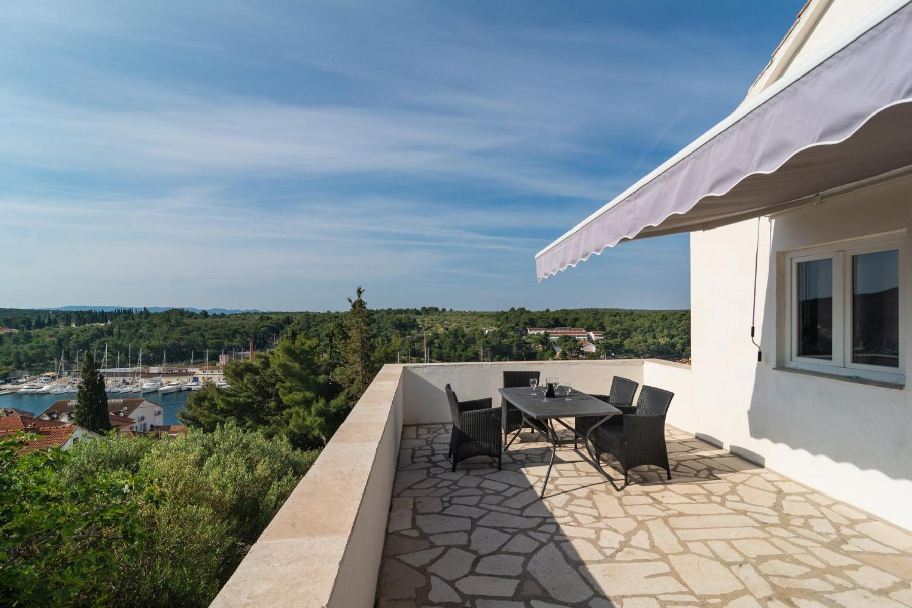 מילנה Sea-Views Brazza Apartments With Private Pool מראה חיצוני תמונה