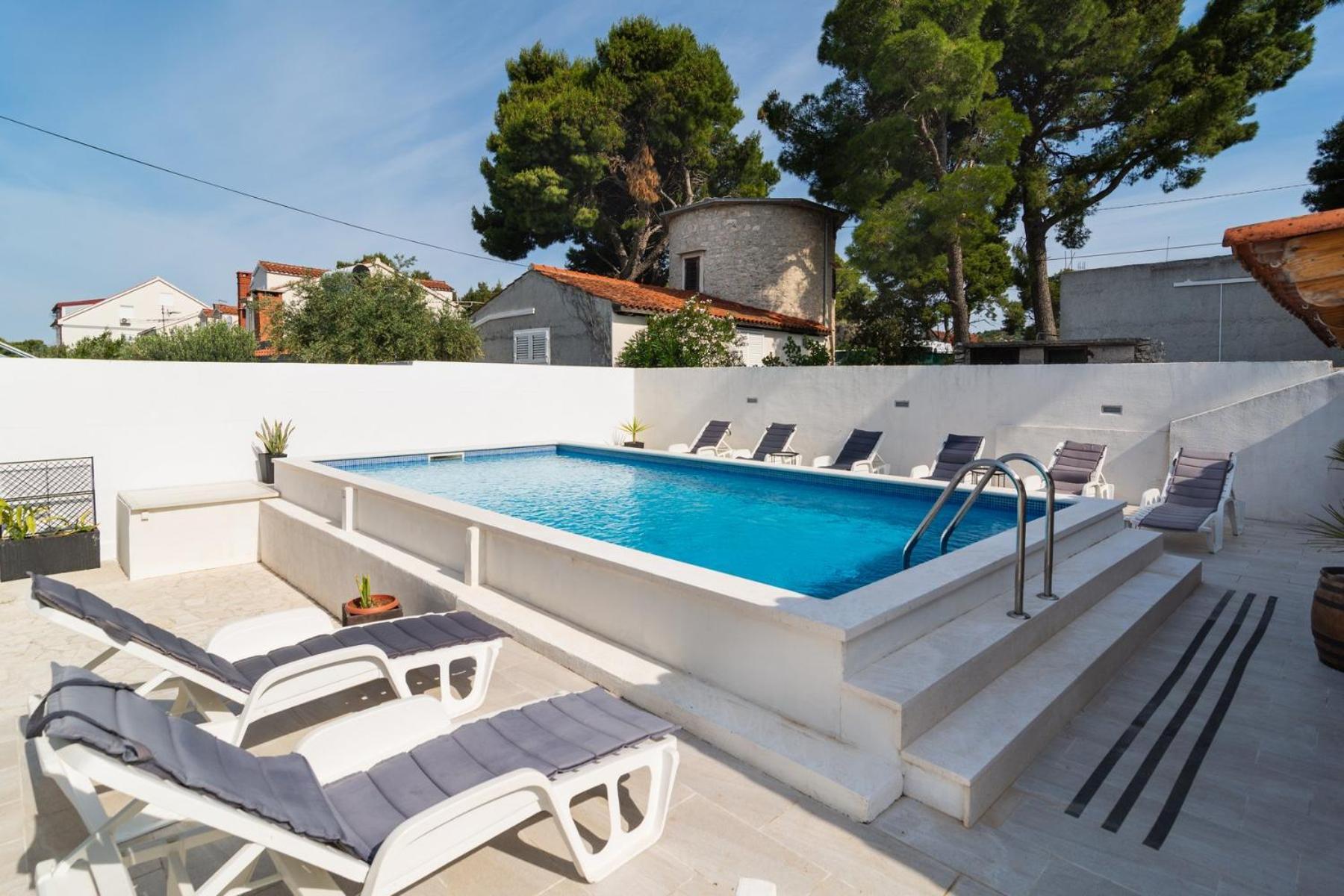 מילנה Sea-Views Brazza Apartments With Private Pool מראה חיצוני תמונה