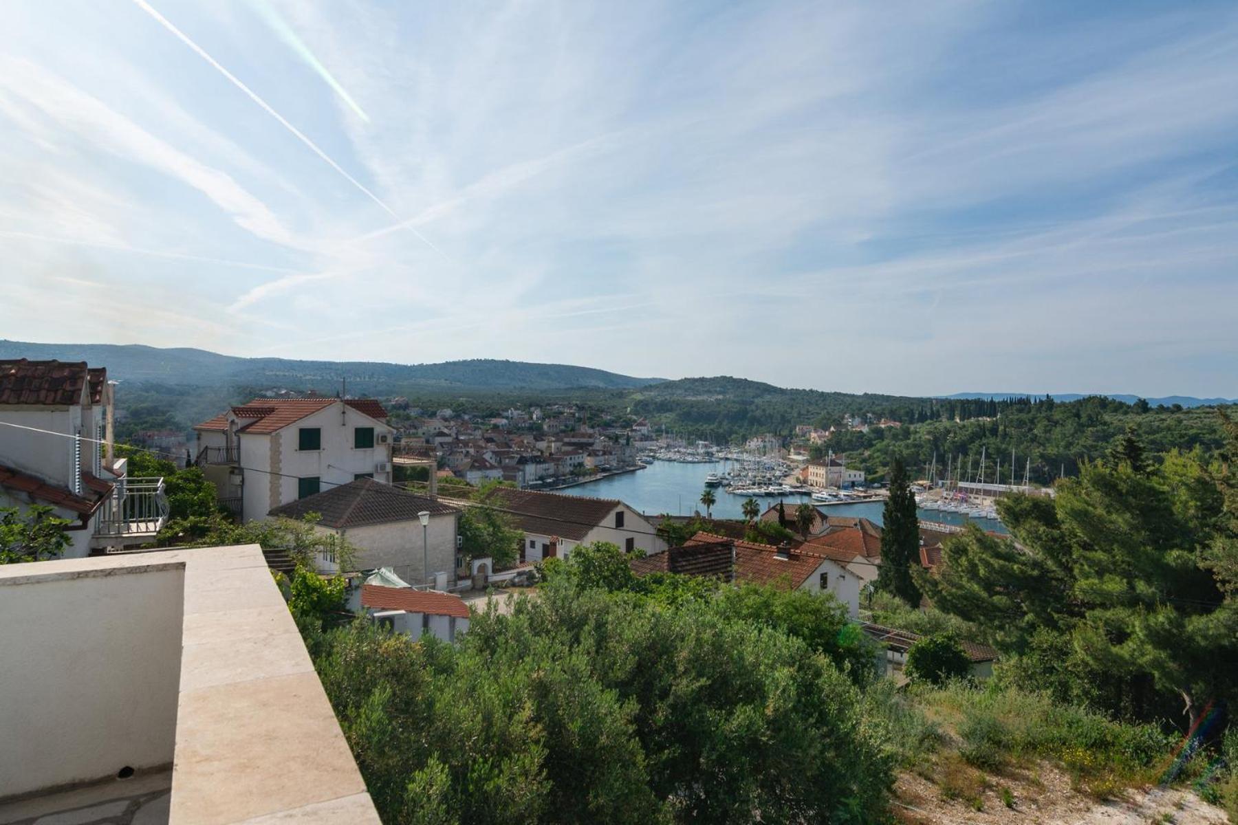 מילנה Sea-Views Brazza Apartments With Private Pool מראה חיצוני תמונה