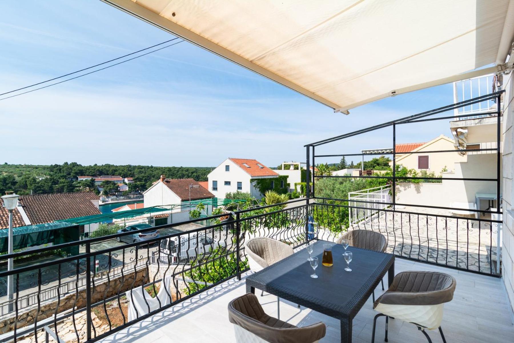 מילנה Sea-Views Brazza Apartments With Private Pool מראה חיצוני תמונה